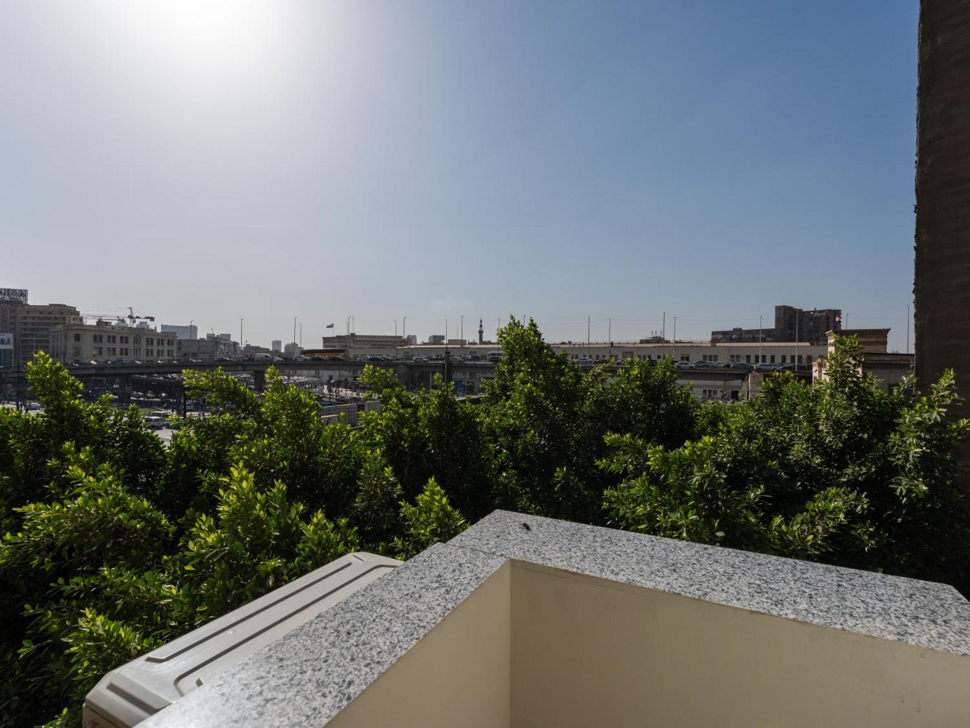מלון Panorama Ramsis & Cafe 3*